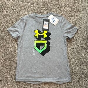 Under Armour Heather Gray Tee with Vibrant Logo, youth size small